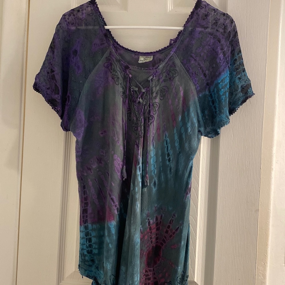 Free size purple and blue tie-dyed shirt
